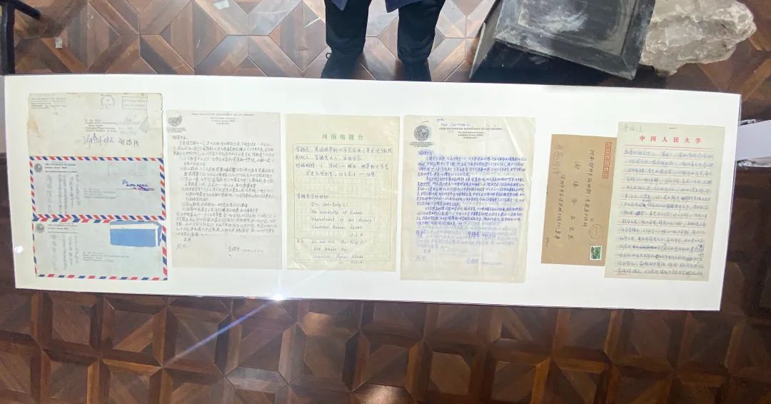  此此次展览还展出谢老与部分友人的信札。本次展于2023年1月18日结束，免费对外开放，欢迎大家参观指导！(图23)