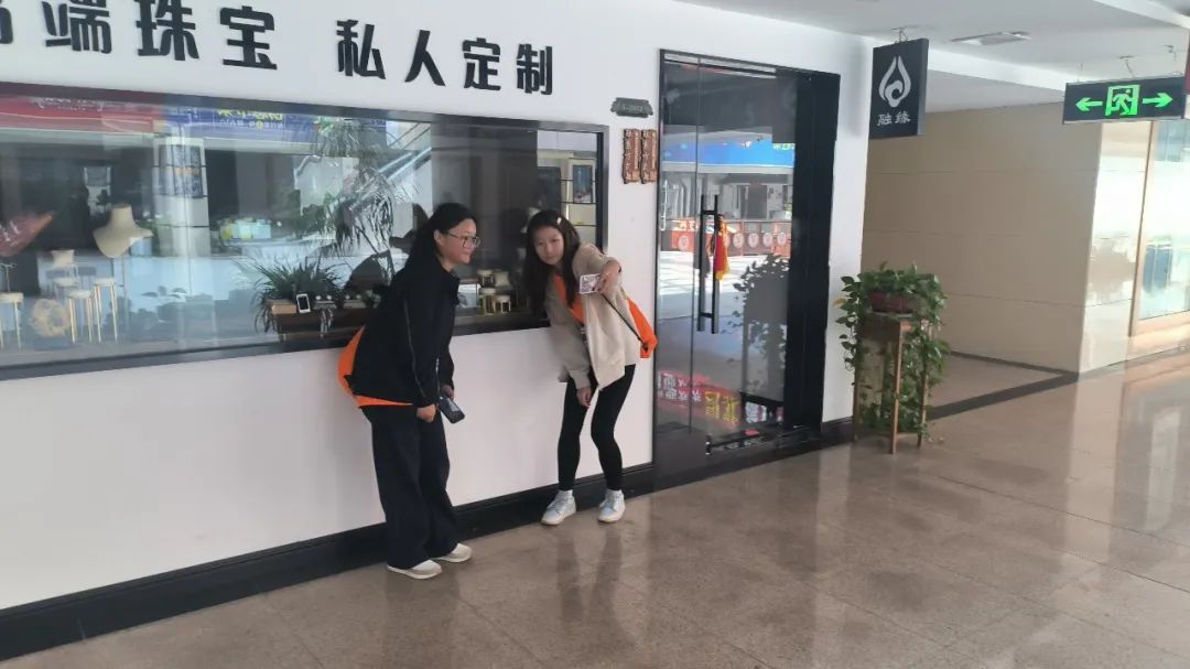 藏·新闻 |河南省全民健身大会＂豫见古今＂线路在郑州天下收藏文化街开展(图3)