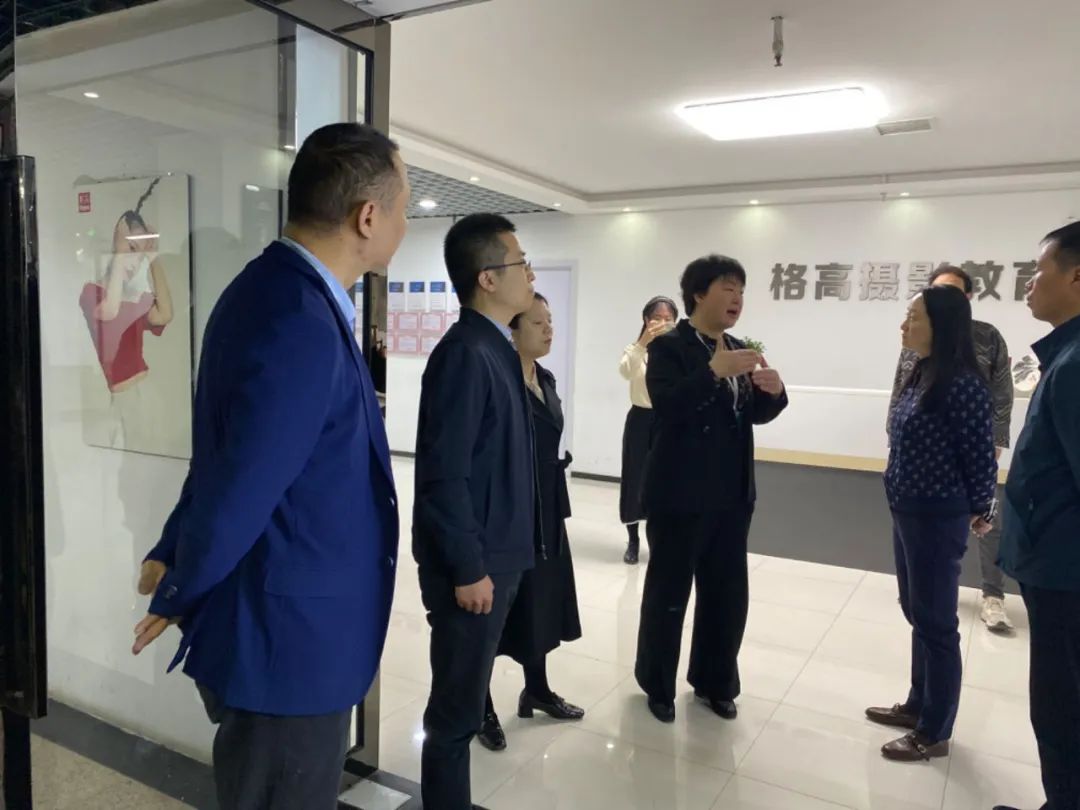 藏·新闻丨辖区书记莅临，提供精准帮扶(图3)