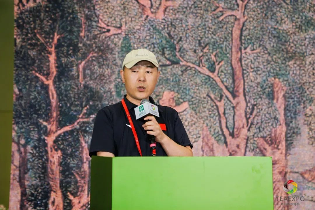 天下收藏携手华巨臣 走进郑州国际会展中心(图9) 天下收藏携手华巨臣 走进郑州国际会展中心(图9)