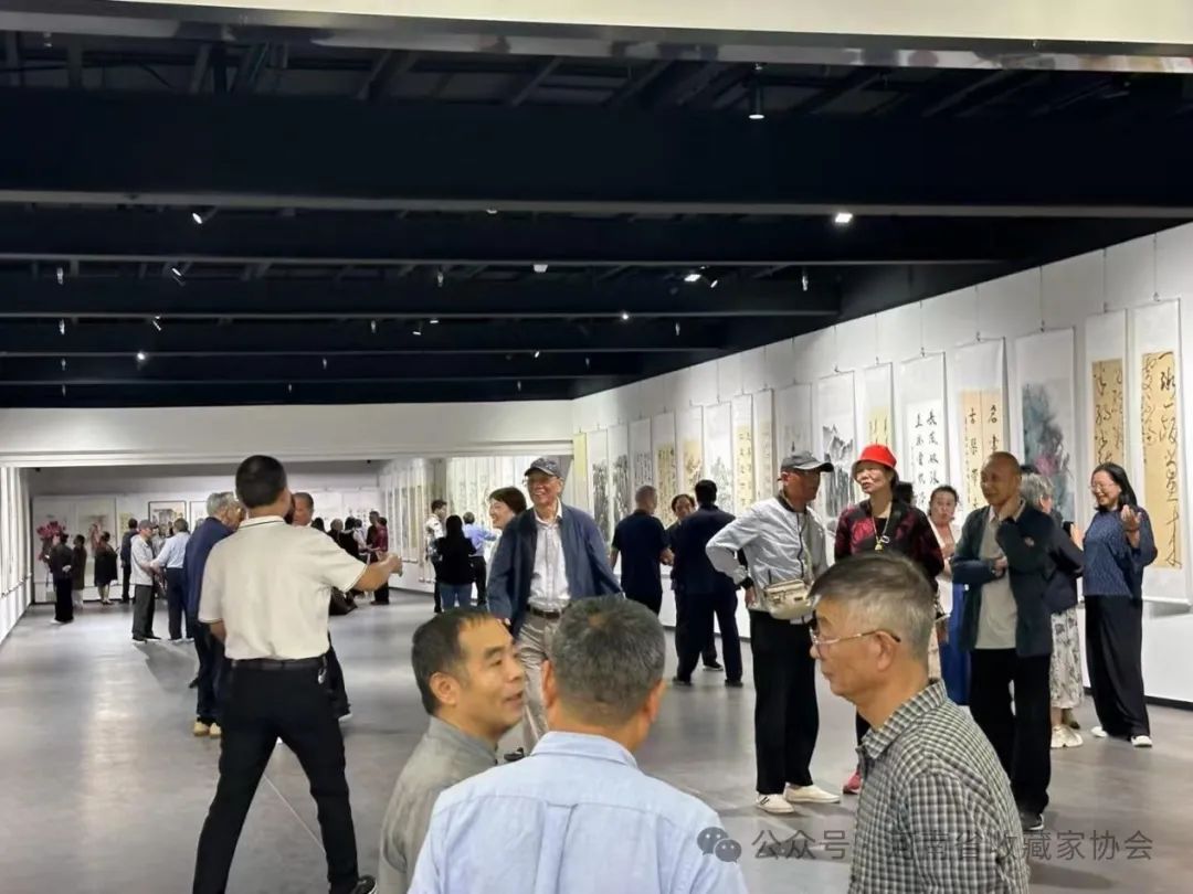 “庆祝中华人民共和国成立75周年、河南省收藏家协会成立30周年书画邀请展”正式开展(图7)