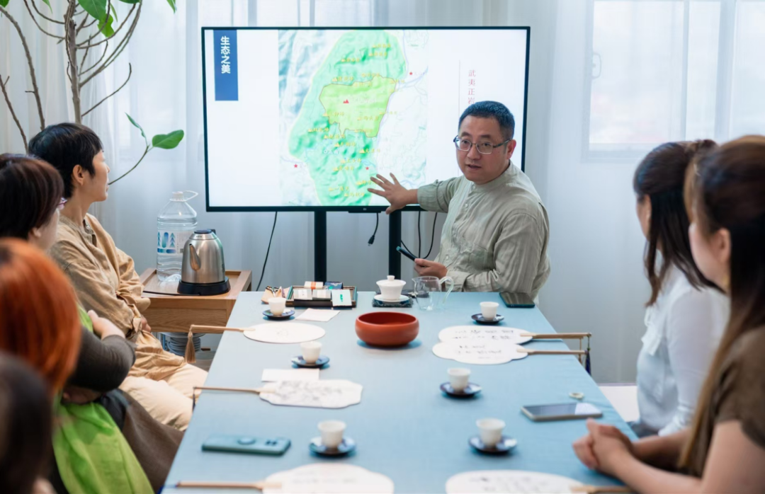 用学习带来的松弛感烫平生活中的“褶皱”，郑州“星光”市民艺术夜校之天下收藏教学点课程报名已开启！(图7)