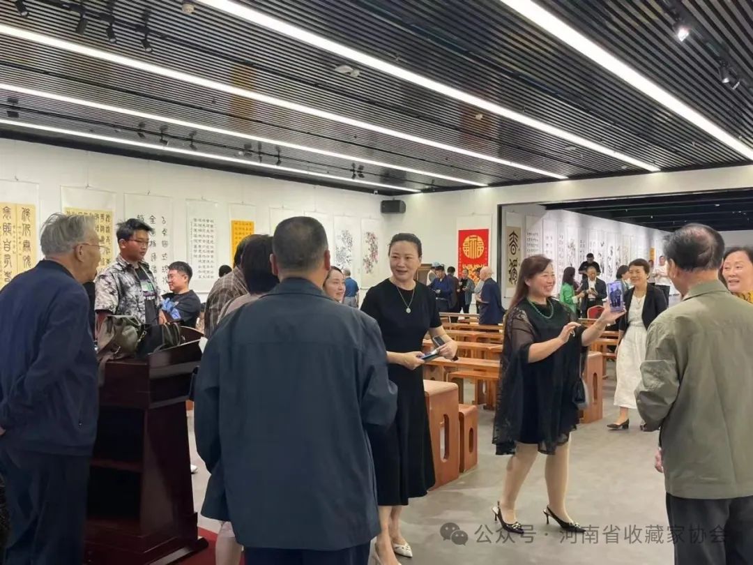 “庆祝中华人民共和国成立75周年、河南省收藏家协会成立30周年书画邀请展”正式开展(图8)