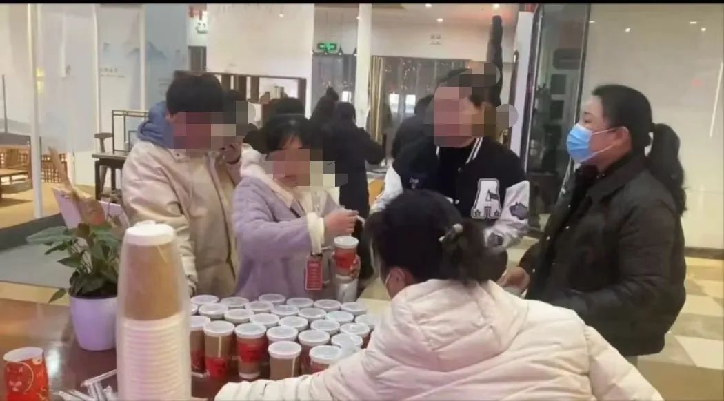 藏•活动丨腊八粥里年味浓，天下收藏文化街暖粥迎客活动圆满落幕(图8)