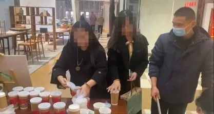 藏•活动丨腊八粥里年味浓，天下收藏文化街暖粥迎客活动圆满落幕(图9)