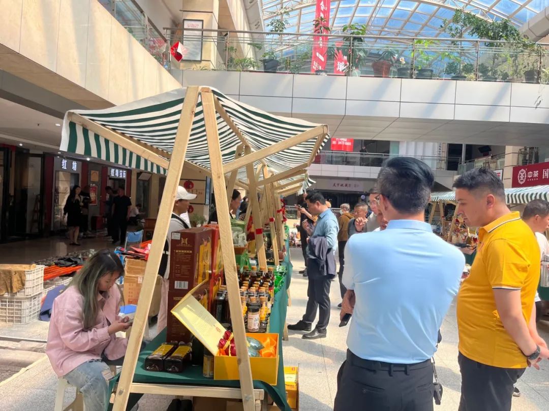 五一期间来吧！逛地摊、观艺术展、免费领彩宝(图15)