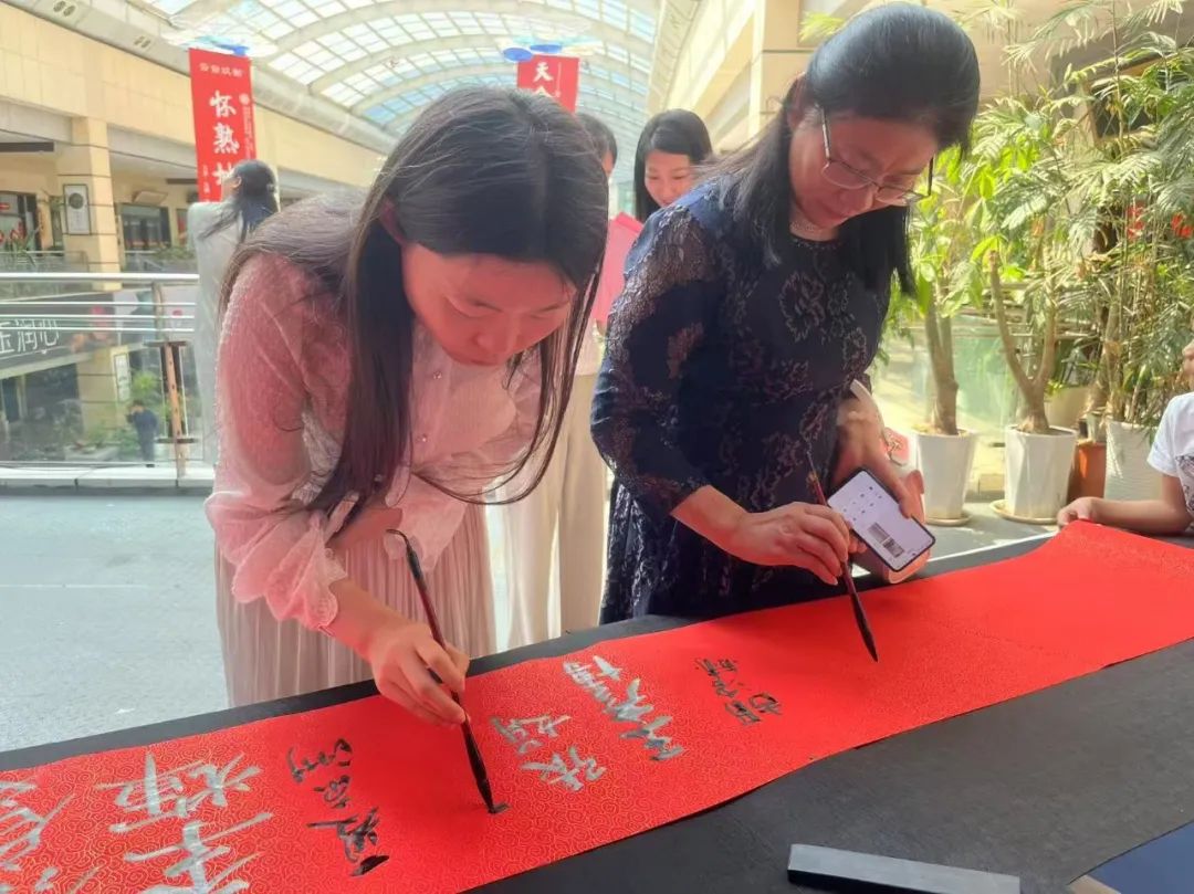 河南省盘古书画研究院第二届师生书法展今日开幕，翰墨飘香迎宾客！(图26)