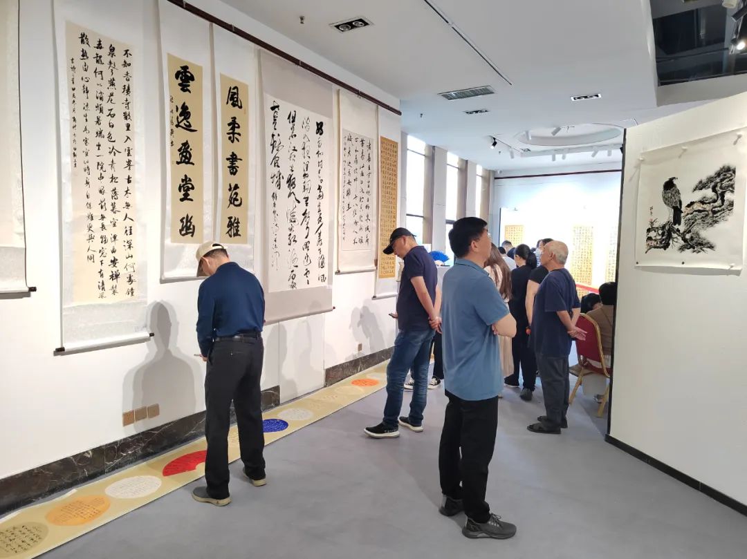 河南省盘古书画研究院第二届师生书法展今日开幕，翰墨飘香迎宾客！(图30)