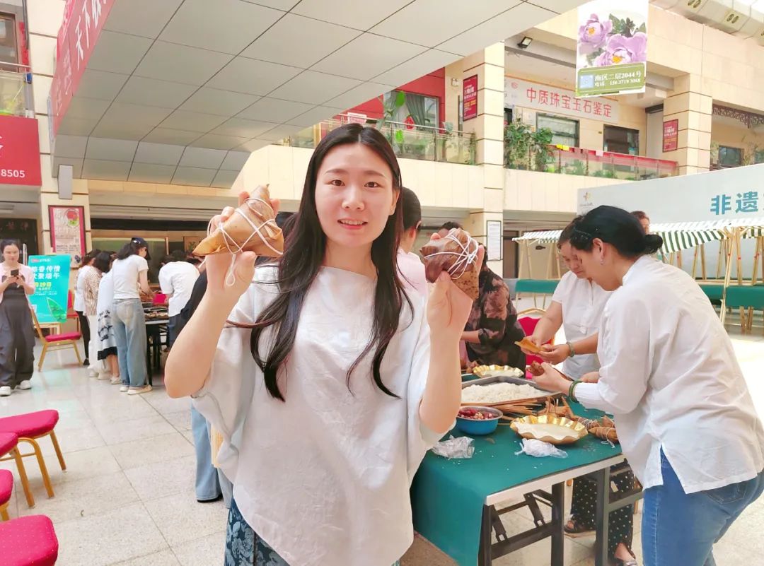 粽叶飘香迎端午，文化街里情意浓——郑州天下收藏文化街端午暖心活动圆满举行(图6)