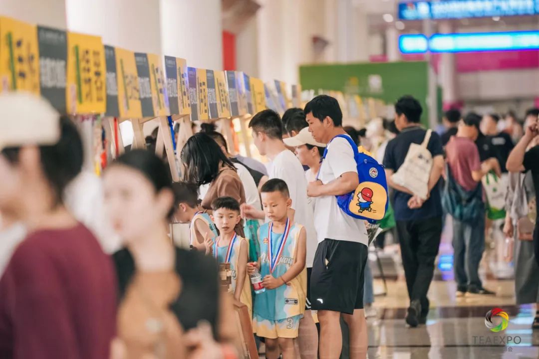 天下收藏文化街携手华巨臣：打造非遗文创展示区(图5)