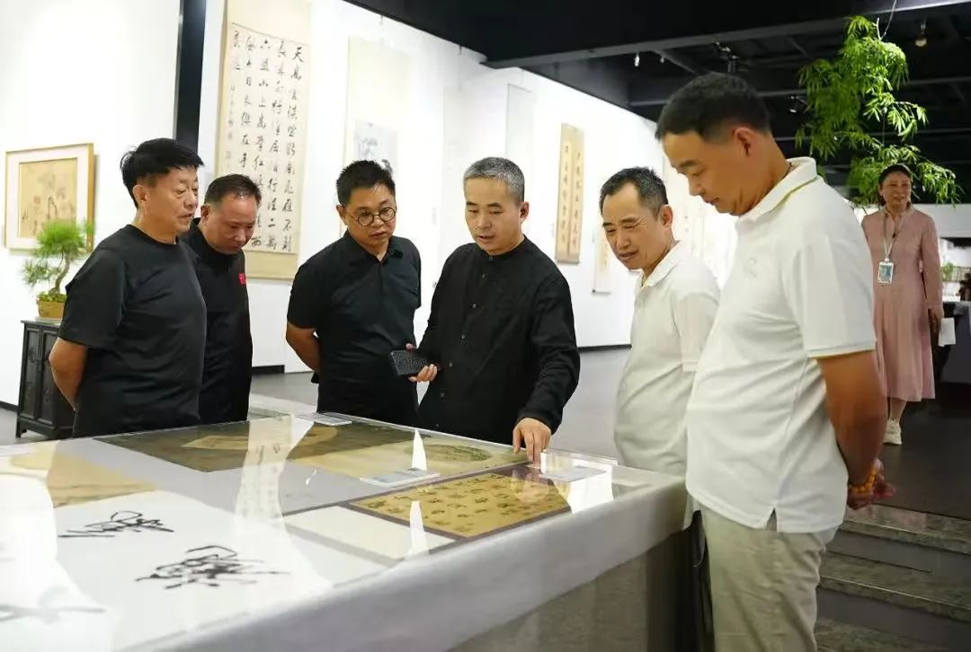 跨越三百年的河南书画名作集体亮相郑州天下收藏文化街(图7)