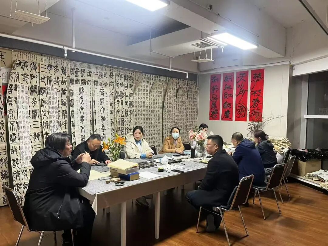 重磅 | 2025 年郑州 “四季星光” 市民艺术夜校（秋季班）正式启动！天下收藏教学点邀您来报名(图7)