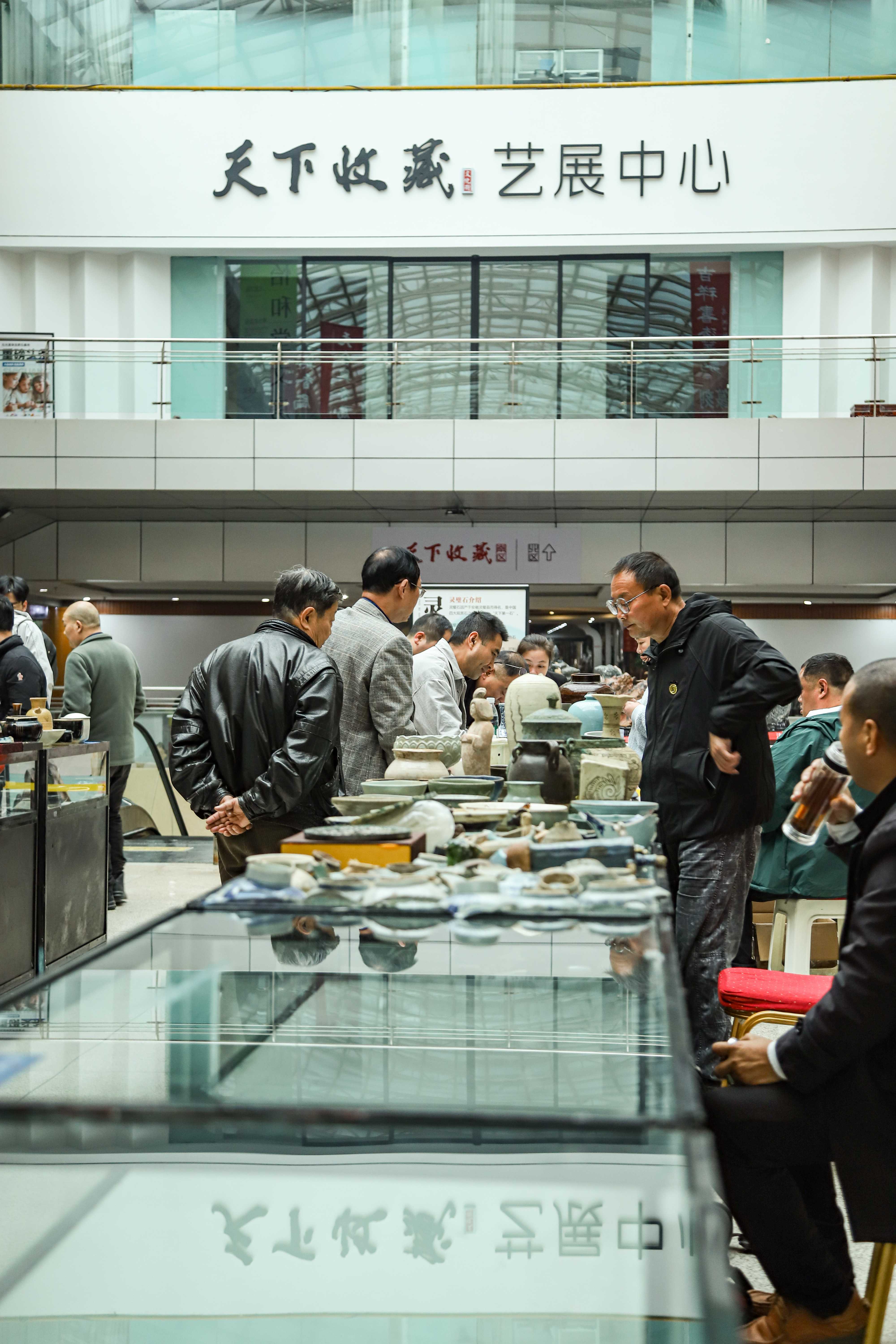 寻瓷春秋启幕倒计时！郑州天下收藏文化街，布展就绪，明日正会捡漏忙！(图23)