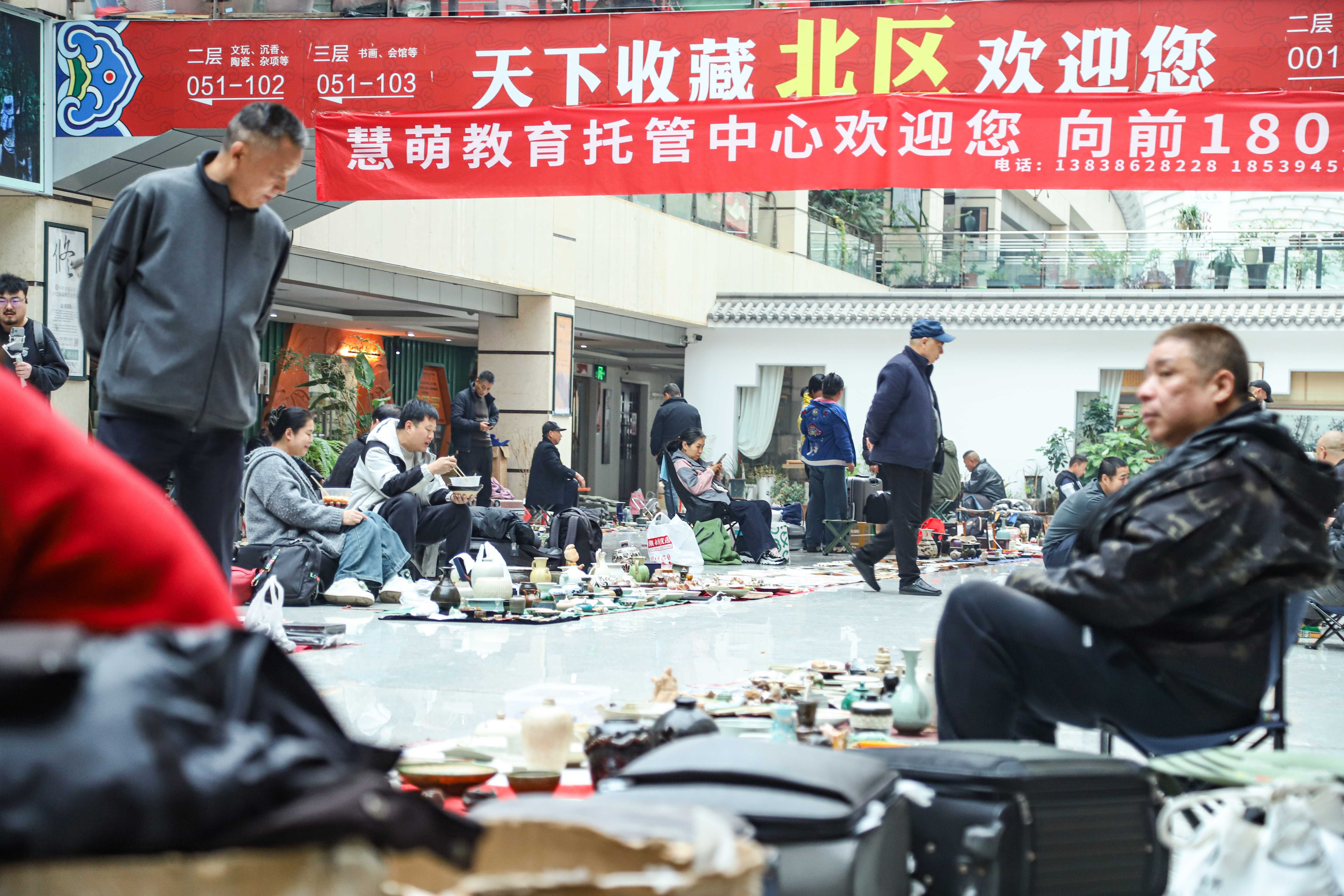 寻瓷春秋启幕倒计时！郑州天下收藏文化街，布展就绪，明日正会捡漏忙！(图5)