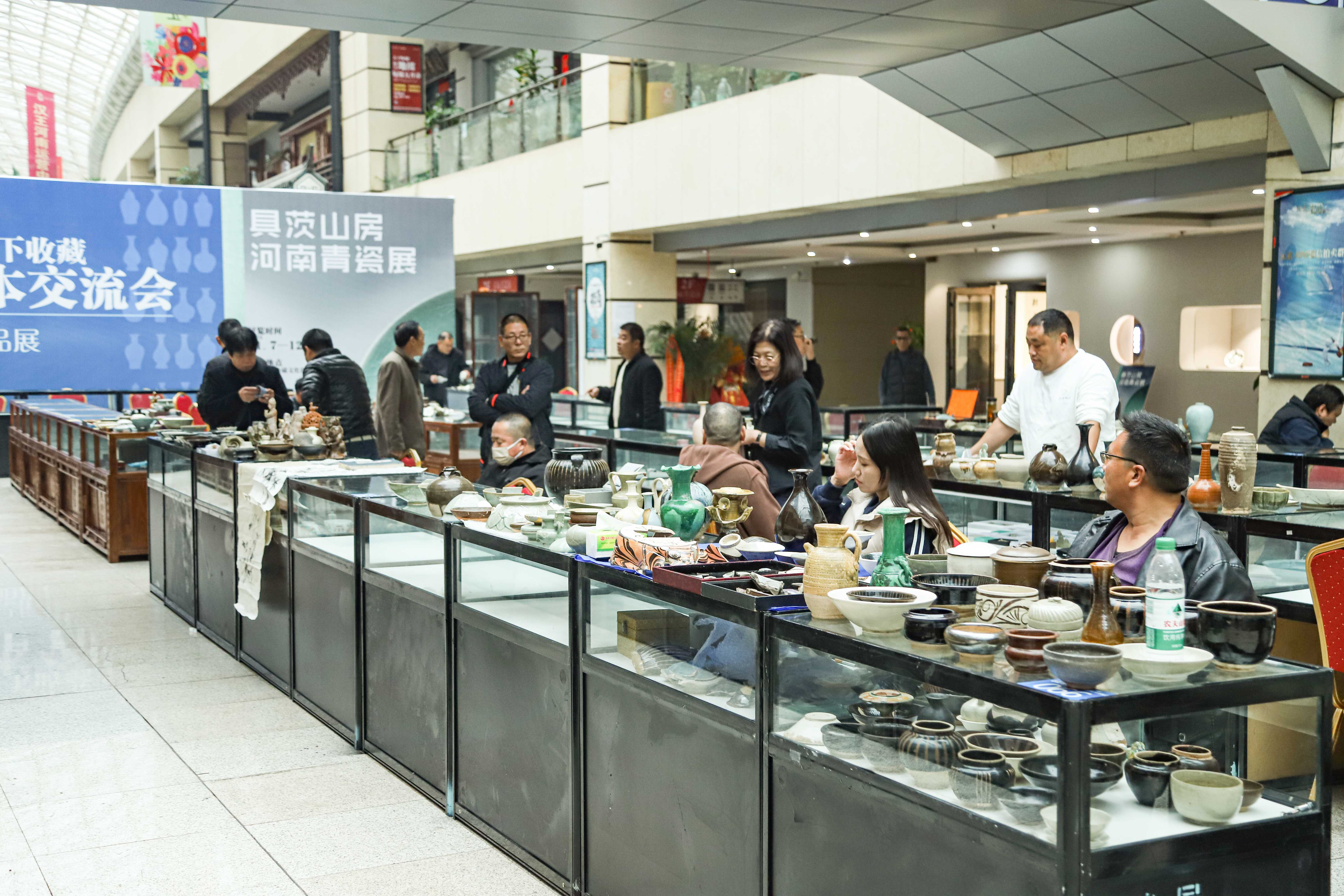 寻瓷春秋启幕倒计时！郑州天下收藏文化街，布展就绪，明日正会捡漏忙！(图13)