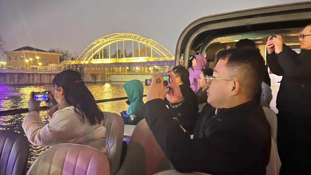 不是游船，是文化方舟！天下收藏&新发展文旅共启《如意龙湖·船说郑州》深度合作之旅(图8)