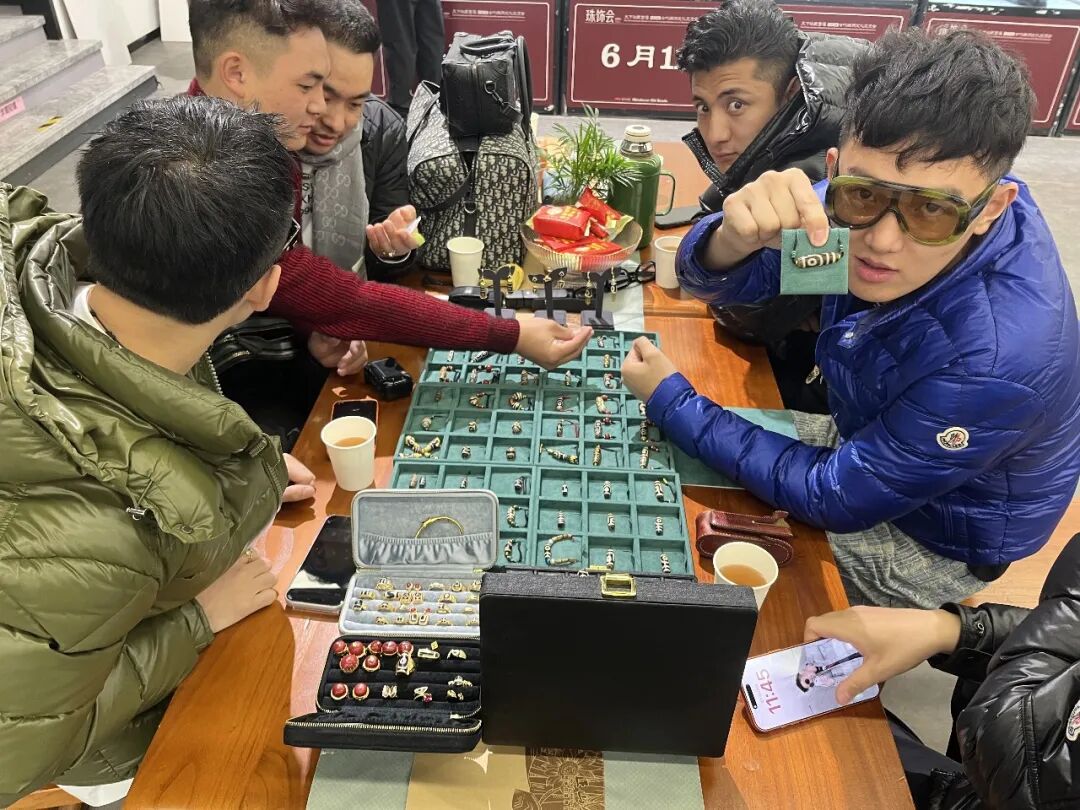 珠光璀璨·文明共鉴｜天下收藏首届2025古代珠饰文化交流会圆满落幕！(图9)