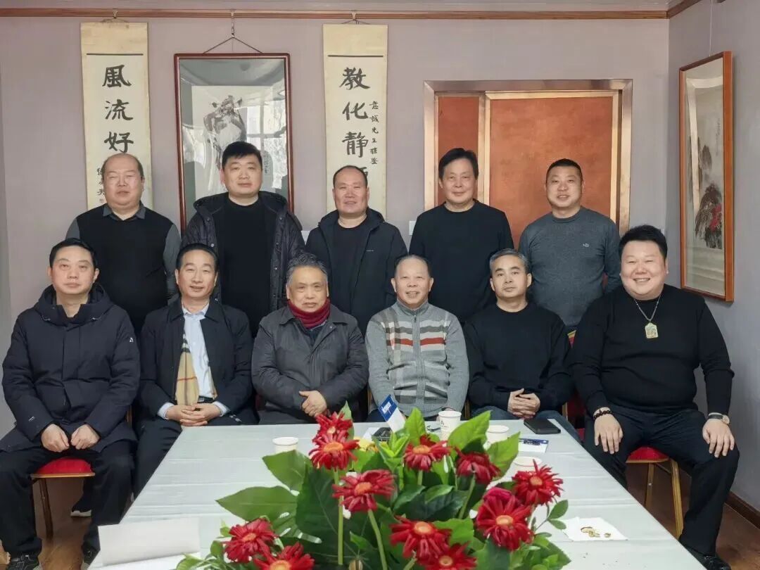 年度茶话，擘画未来｜河南省书画收藏协会2026新年茶话会于天下收藏圆满举行(图2)