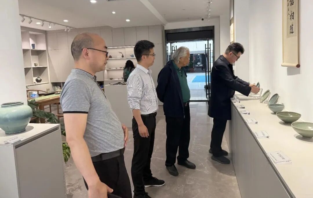 全联民间文物艺术品商会创会会长宋建文一行到访天下收藏！(图4)