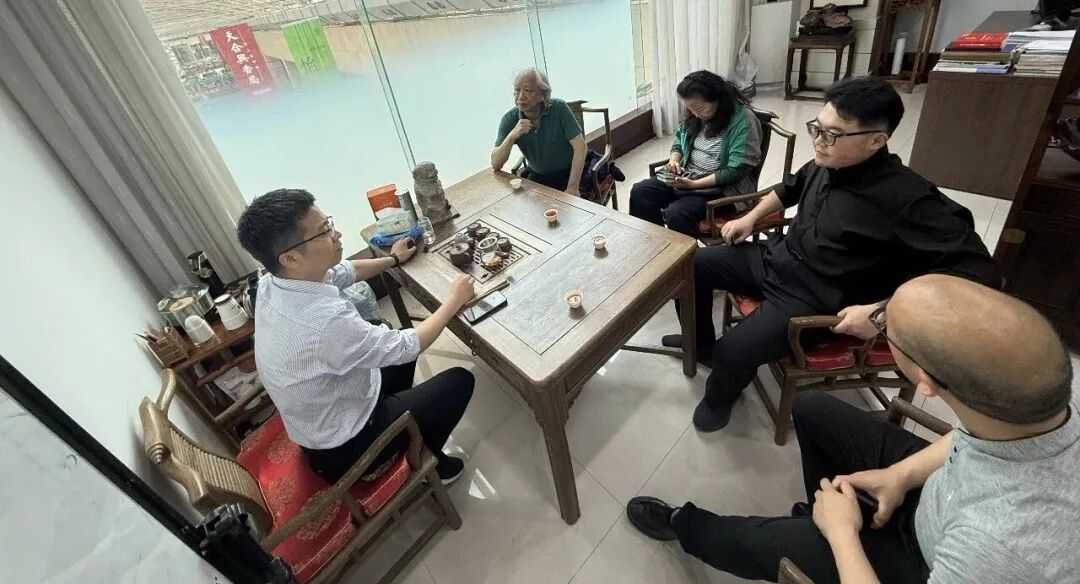 全联民间文物艺术品商会创会会长宋建文一行到访天下收藏！(图7)
