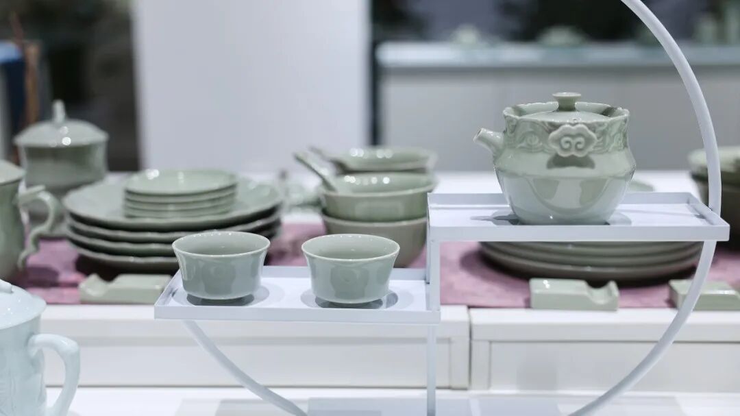 廷怀窑品牌(郑州)总店/中原运营中心盛大开业暨李廷怀窑十大经典汝瓷作品发布(图7) 廷怀窑品牌(郑州)总店/中原运营中心盛大开业暨李廷怀窑十大经典汝瓷作品发布(图7)