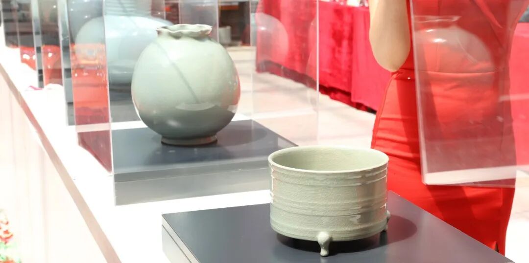 廷怀窑品牌(郑州)总店/中原运营中心盛大开业暨李廷怀窑十大经典汝瓷作品发布(图15) 廷怀窑品牌(郑州)总店/中原运营中心盛大开业暨李廷怀窑十大经典汝瓷作品发布(图15)